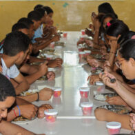Programa de Alimentación Escolar (PAE), desarrollado por el Instituto Nacional de Bienestar Estudiantil (INABIE).