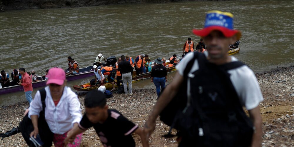 Flujo de migrantes que entran a Panamá por la selva del Darién cae un 96%