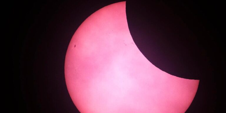 Hoy se podrá observar un eclipse parcial de Sol