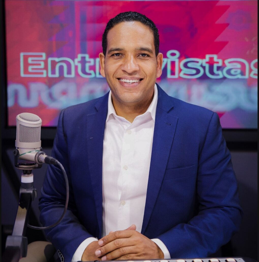 Hansel Garcia llama al presidente Abinader no responder debates políticos desde el Palacio Nacional