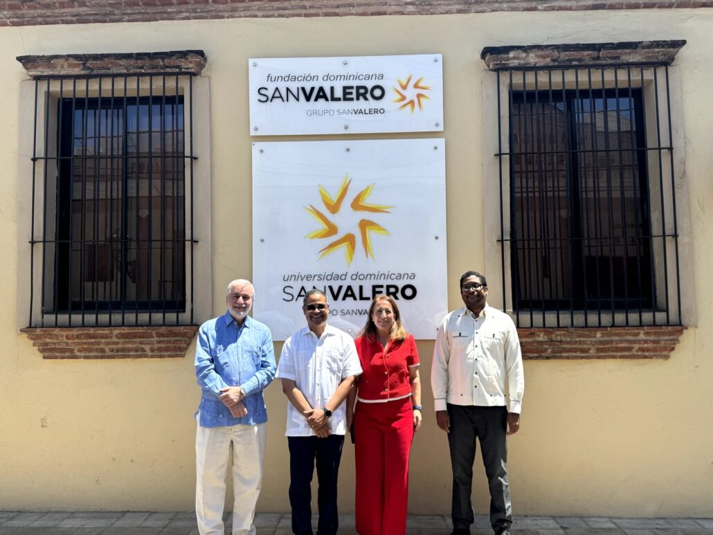 Universidad Dominicana San Valero recibe visita de la rectora de la Universidad San Jorge de España.