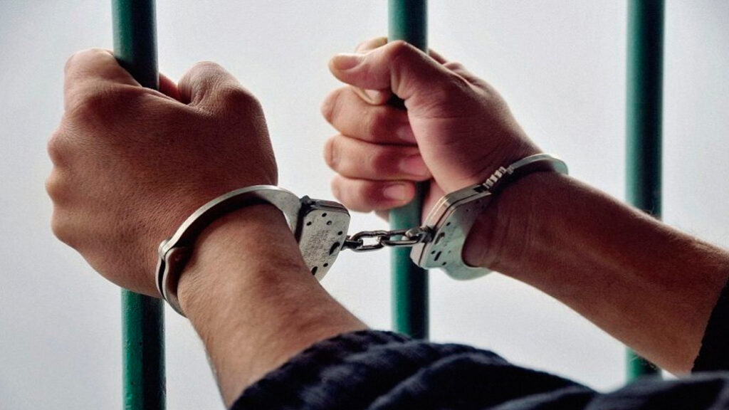 Policía Nacional apresa a hombre con sustancias ilícitas y dinero en efectivo en Bahoruco