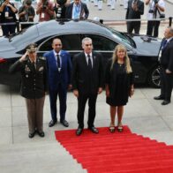 Abinader asiste a ceremonia de toma de posesión del presidente de Uruguay