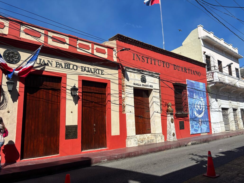 Tres meses de prisión preventiva para el hombre que robó anillos del Instituto Duartiano