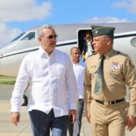 Abinader llega al país tras participar en la Cumbre Ejecutiva de la AAFA