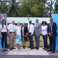 La Iglesia de Jesucristo entrega materiales pedagógicos y otros equipos a Fundación Albergue de SDN