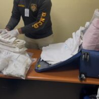 Arrestan a un español en aeropuerto del Cibao con prendas de vestir empapadas de presunta cocaína