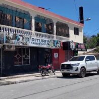 Residentes de La Caleta reaccionan tras balacera que dejó un muerto y otro herido