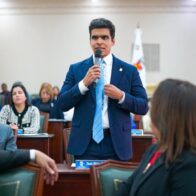 Regidor propone publicar alertas de desaparecidos en pantallas digitales del DN