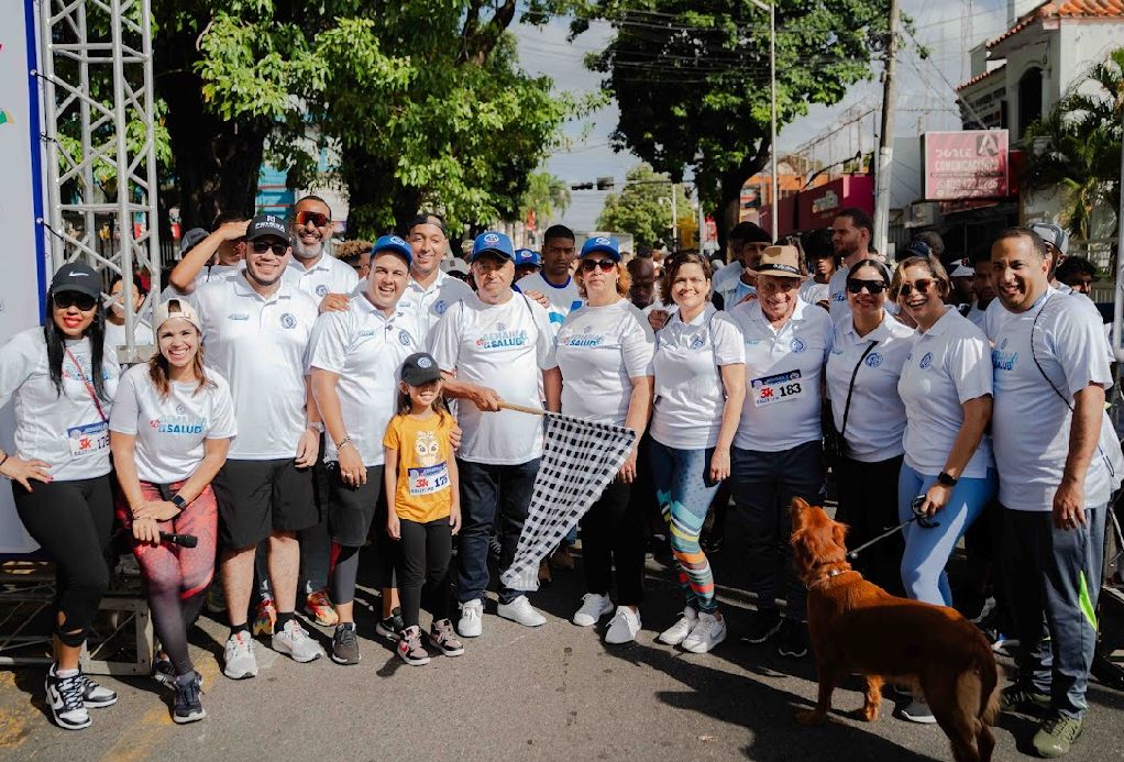 Cámara de Comercio en San Cristóbal realiza Rally A Pie 3K