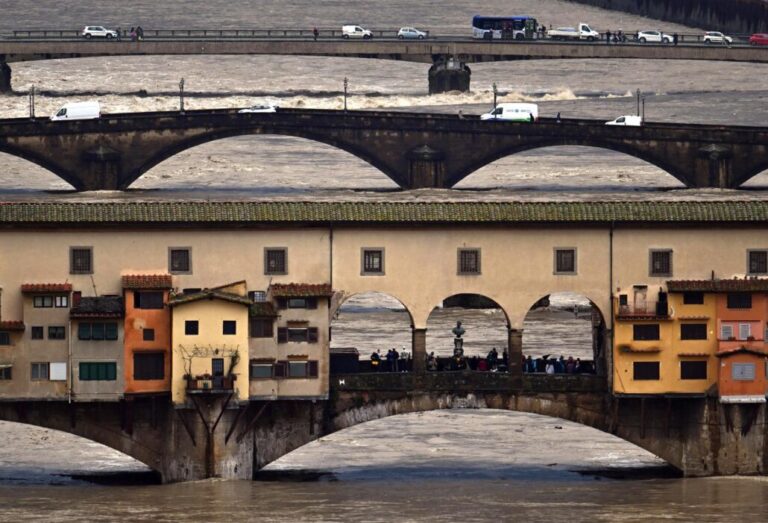 Alerta roja por temor a inundaciones y desbordamiento de ríos en el norte de Italia