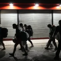 Panamá libera a migrantes deportados por EE.UU. tras presión de defensores de derechos humanos