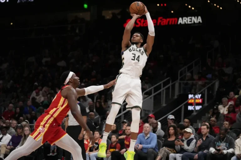 Antetokounmpo firma triple-doble en triunfo de los Bucks sobre Hawks 127-121 5 | Noticias de hoy en República Dominicana descarga 25 | Noticias de hoy en De Último Minuto