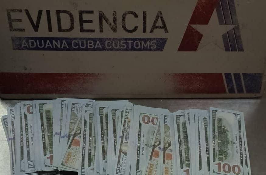 Las autoridades en Cuba incautan 30.000 dólares falsos que iban a ser ingresados a la isla