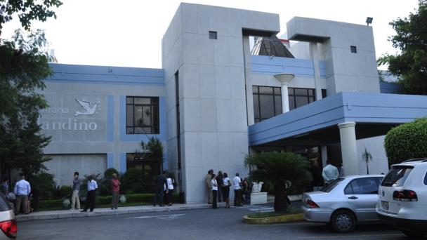 Velan restos del escritor y catedrático de la UASD Rafael González Tirado