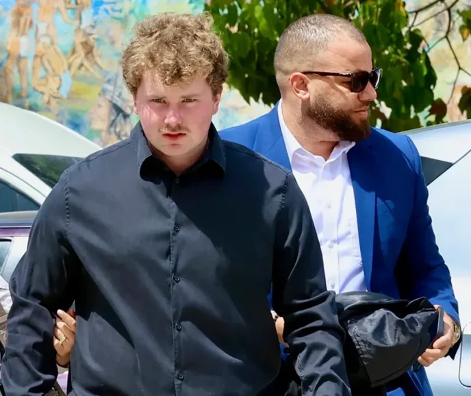 Juez determina que Joshua Steven Riibe fue arrestado ilegalmente
