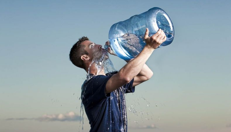 Hombre muere tras beber demasiada agua