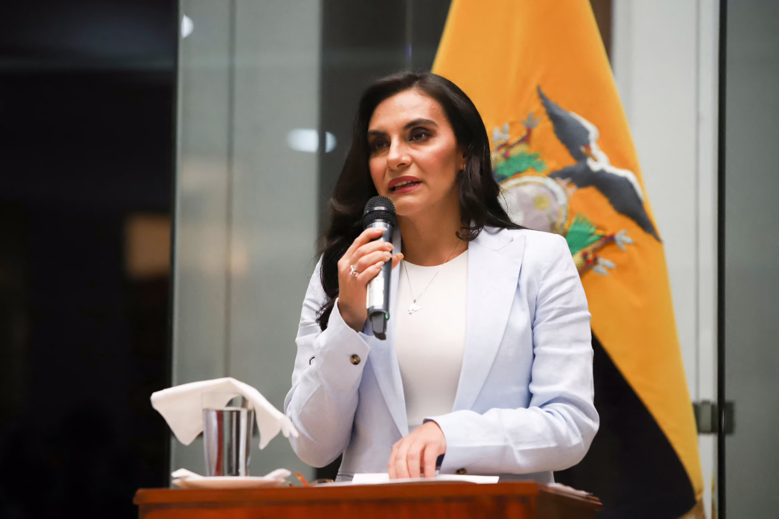 Vicepresidenta de Ecuador no puede ejercer sus funciones