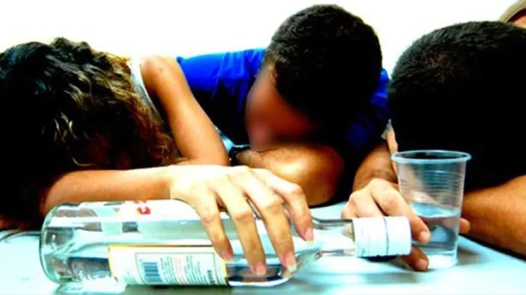 Imagen fuente externa. COE reporta 5 menores intoxicados en tercer boletín por bebidas alcohólicas