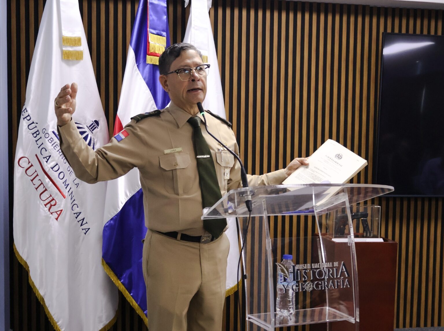 Museo Nacional de Historia y Geografía rinde homenaje a la memoria del Coronel Lora Fernández
