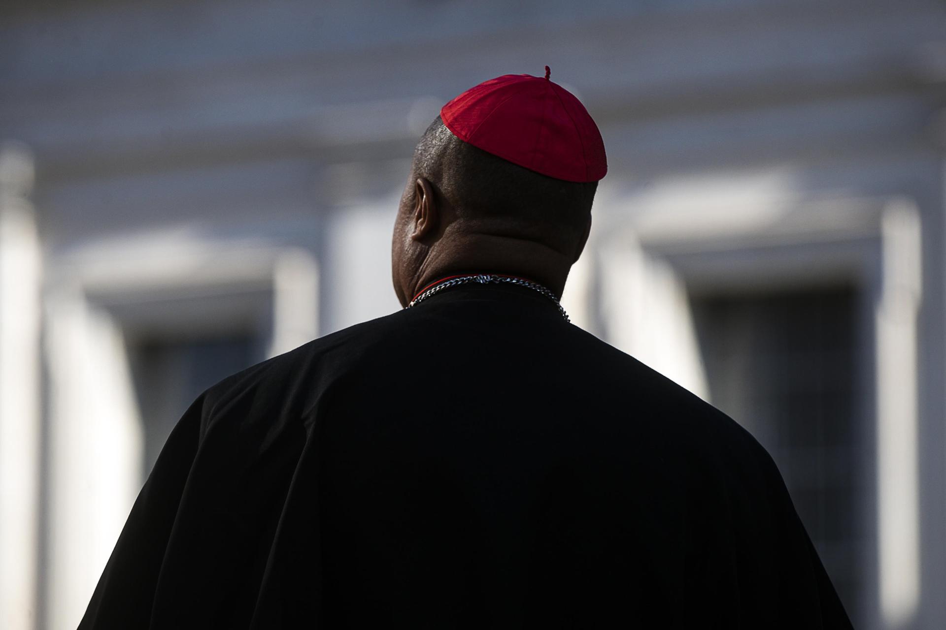 Los cardenales siguen "escuchándose" antes de elegir al papa