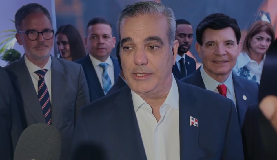 Presidente Abinader buscará dialogo con Estados Unidos tras medidas arancelarias impuestas por Trump
