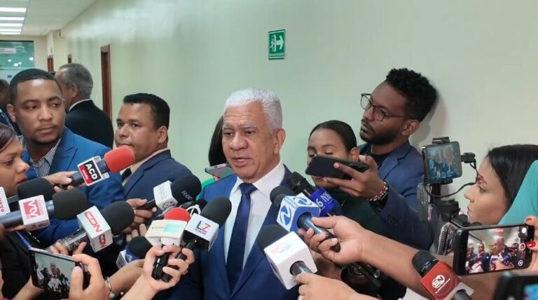 Presidente del Senado: "Cada país tiene su política migratoria y hay que respetarla"