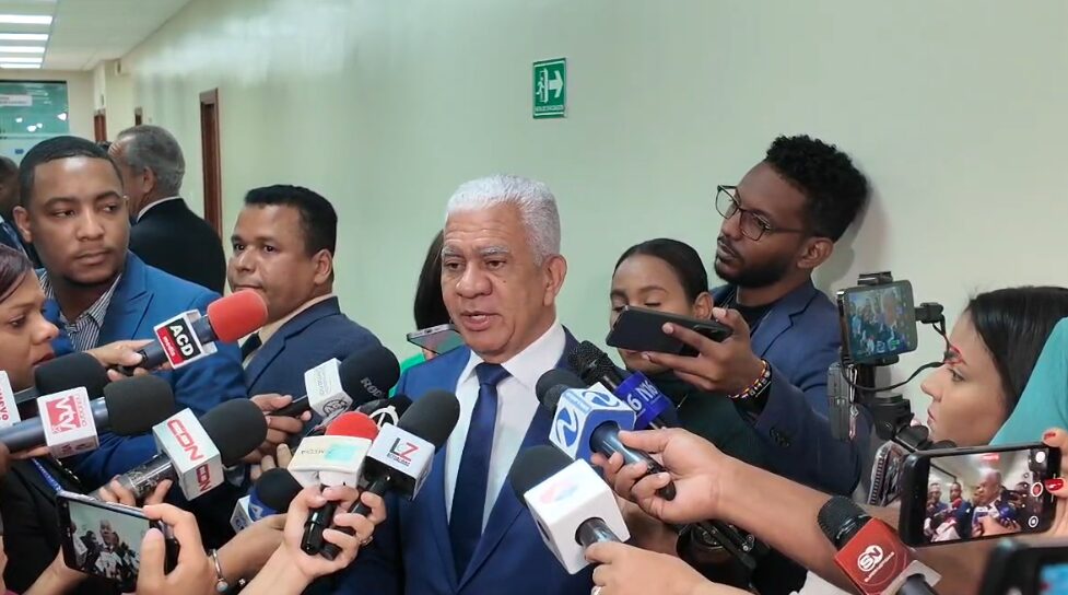 Presidente del Senado: "Cada país tiene su política migratoria y hay que respetarla"