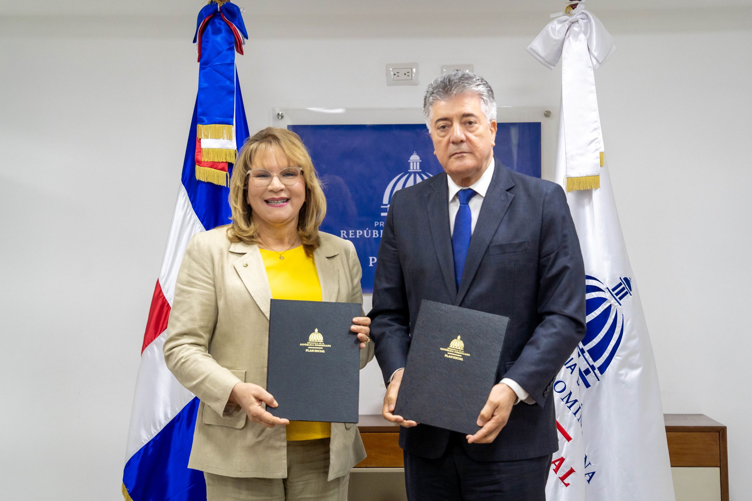 ONAPREP y Plan Social firman acuerdo para incluir reclusos en labores comunitarias