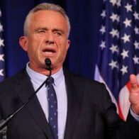 El secretario del Departamento de Salud y Servicios Humanos de Estados Unidos, Robert F. Kennedy Jr., dijo que el Trastorno del Espectro Autista (TEA) se puede prevenir y prometió hallar la "toxina ambiental" que está detrás del aumento de tasas de esta "epidemia" en el país.
