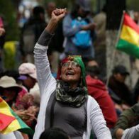 Mujeres presentan propuestas de igualdad a partidos con miras a las elecciones en Bolivia