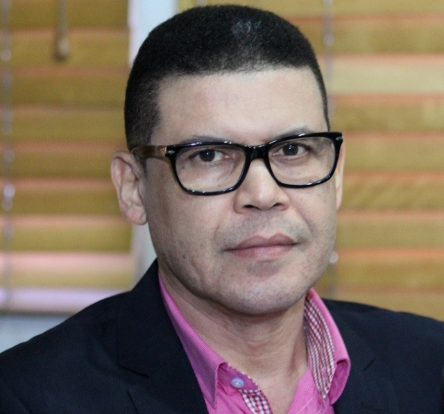 El reconocido comunicador y analista político Ricardo Nieves