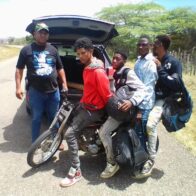 Arrestan motociclista por tercera vez transportando haitianos indocumentados en Montecristi
