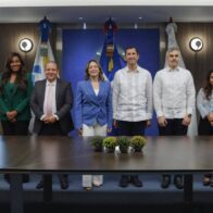 Funcionarios de Supérate y ejecutivos de CEPM.