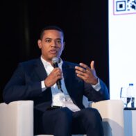 El viceministro de Energía Nuclear Gaddis Corporán, durante su intervención en el panel “Focus Caribe y Centroamérica: Visión de crecimiento, soluciones tecnológicas y oportunidades de mercado”, del Future Energy Summit (FES) Caribe 2025, en el Hotel Intercontinental de Santo Domingo.