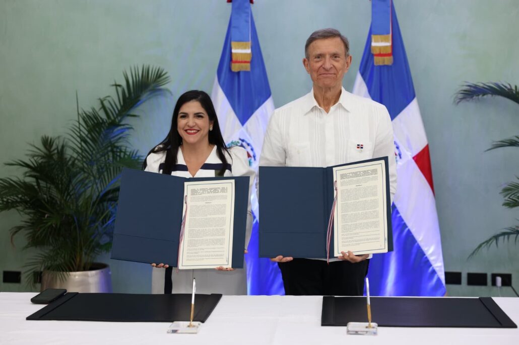 MIREX y ProDominicana firman acuerdo