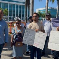 Maestros marchan hacia el MINERD en reclamo por salarios atrasados
