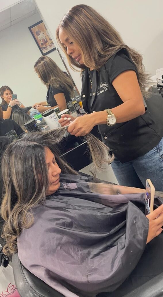Katty Hair Studio: un ejemplo del impacto de las estilistas dominicanas en el exterior