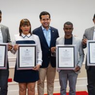 Senador Omar Fernández reconoce a periodistas destacados del Congreso Nacional