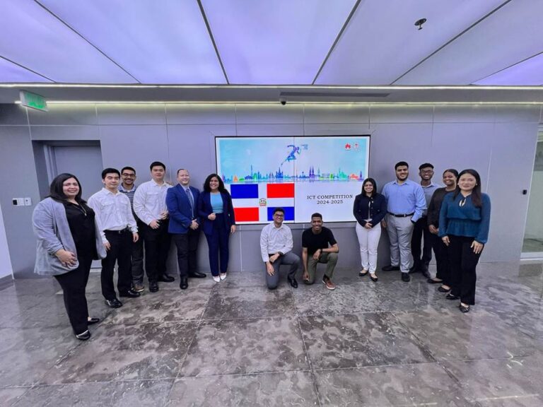 Estudiantes dominicanos avanzan a la fase regional de la Huawei ICT Competition 2024-2025