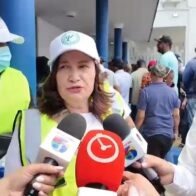Psicólogos brindan ayuda a familiares de victimas por derrumbe en Jet Set