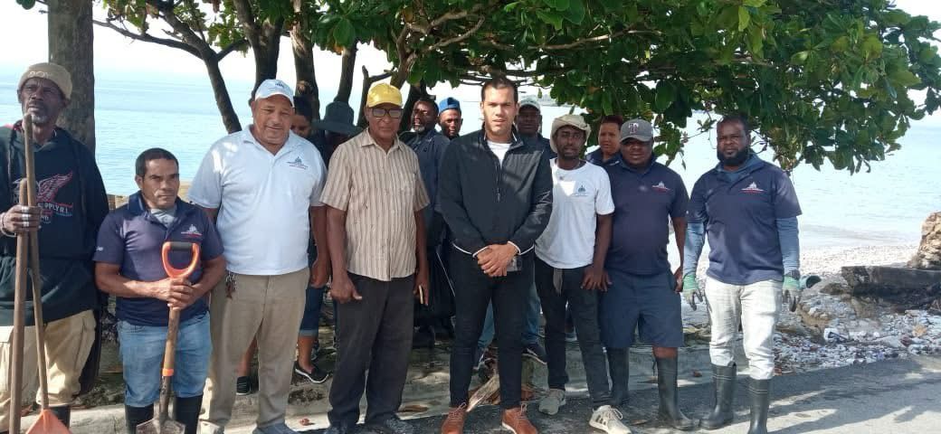 Nuevo director de Medio Ambiente en Samaná lidera operativo de limpieza