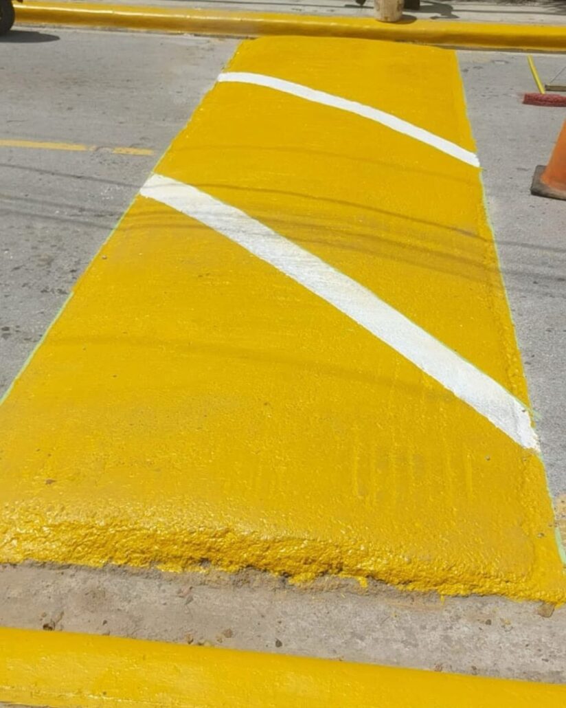Avances en las señalizaciones horizontales y reparaciones viales en Las Terrenas