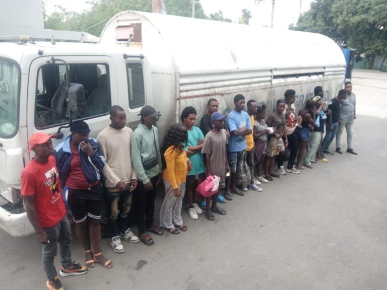 DGM incrementa redadas migratorias en el país; detiene a 1,198 y repatría 678 nacionales haitianos