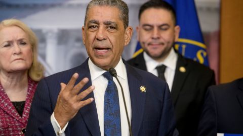 Legislador Adriano Espaillat supera un proceso injusto en su contra y llama a la unidad