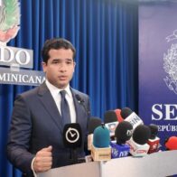 Senador Omar Fernández deposita proyecto de protección víctimas de Jet Set con 10 medidas especiales