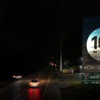 Transforman vallas publicitarias en señales de tránsito