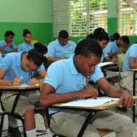 Dan a conocer las escuelas y colegios con mejores resultados en Pruebas Nacionales 2024