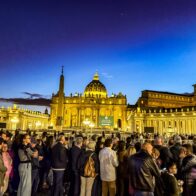 Más de 90,000 fieles se congregan en la Basílica de San Pedro