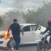 Se incendia un vehículo en avenida circunvalación sur de Santiago